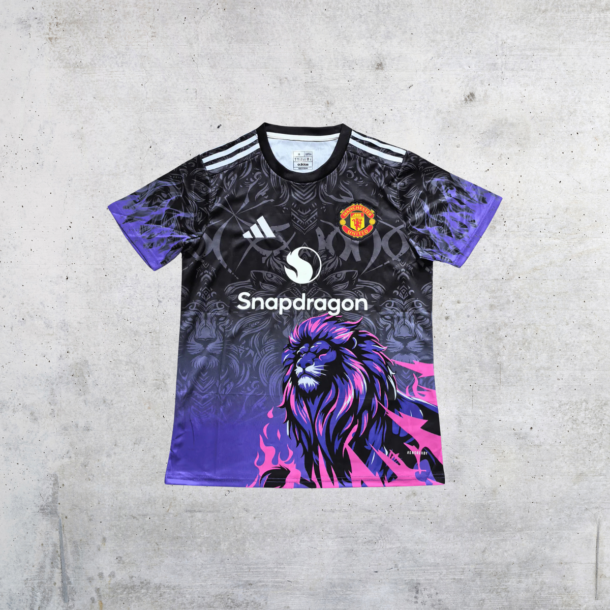 Manchester United 'Roar' Limited Kit